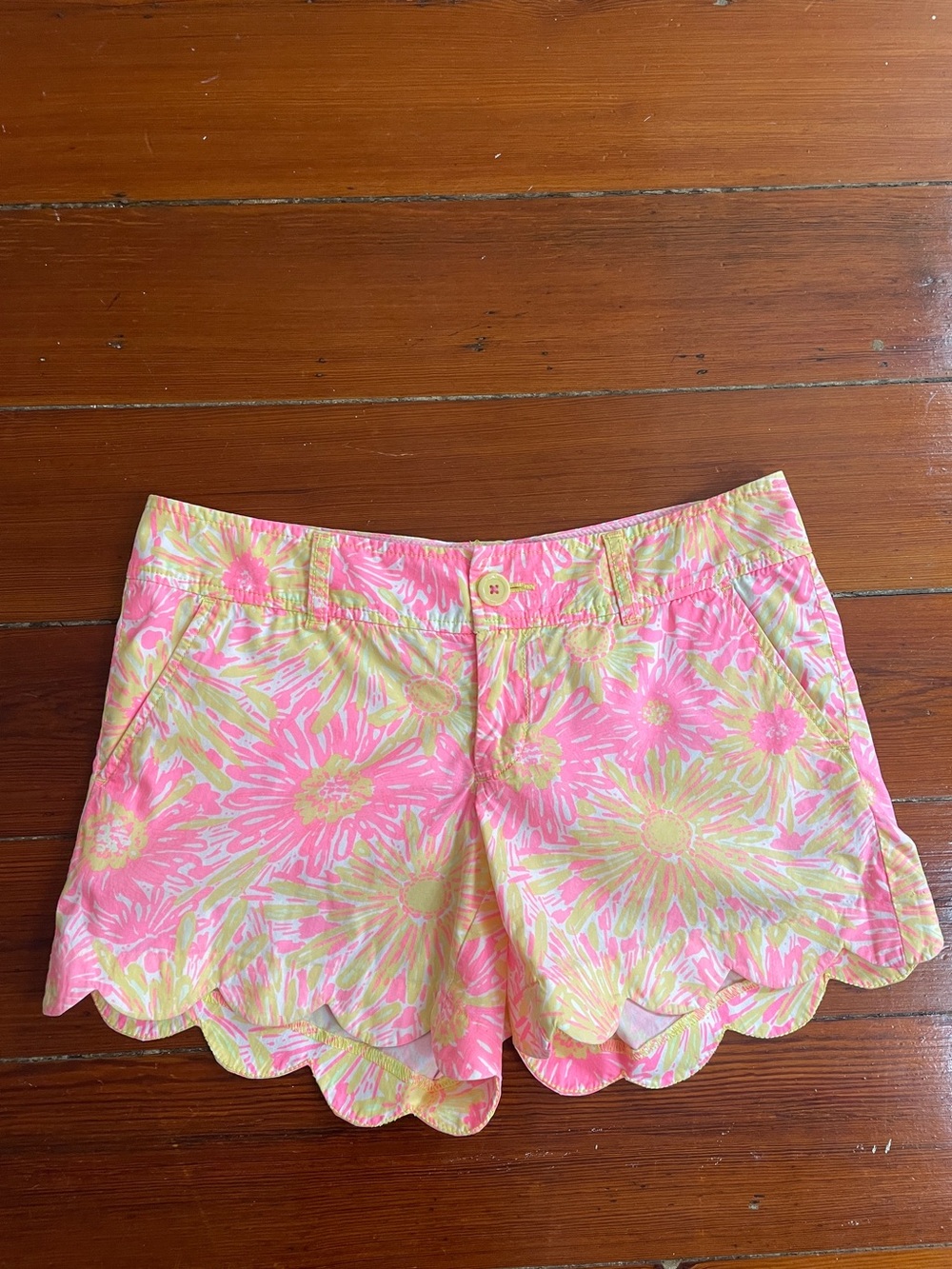 Lilly Pulitzer Buttercup Shorts Sunkissed Glow Scalloped Hem Sz 4